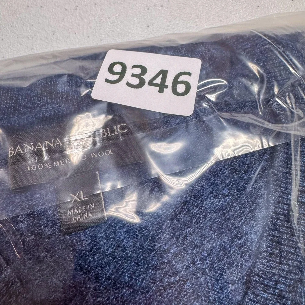 Banana Republic Sweater‎ Mens XL Blue 100% Merino Wool V Neck Pullover Knit